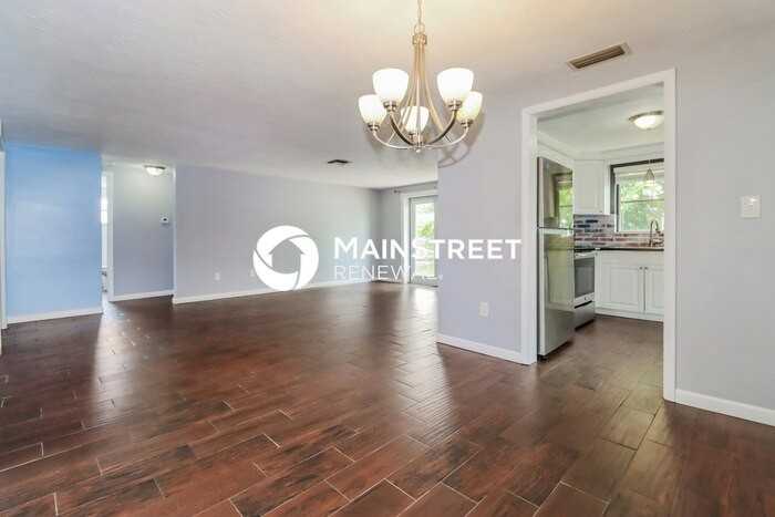 3730 Sablewood Dr - Photo 5 of 16