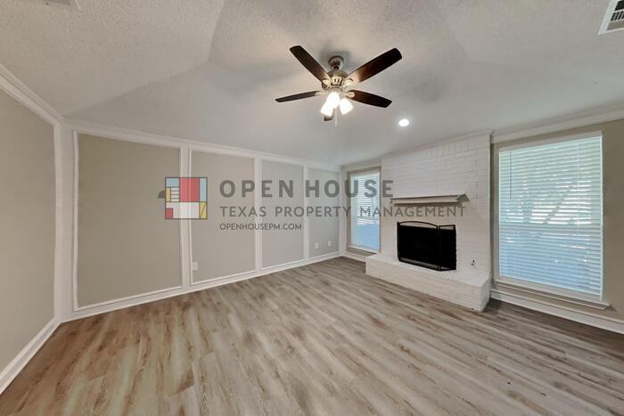 3912 Missouri St - Photo 4 of 21