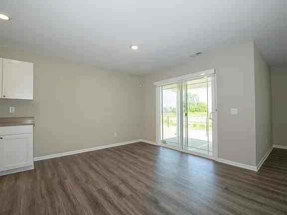 603 Horsetail Dr - Photo 5 of 18