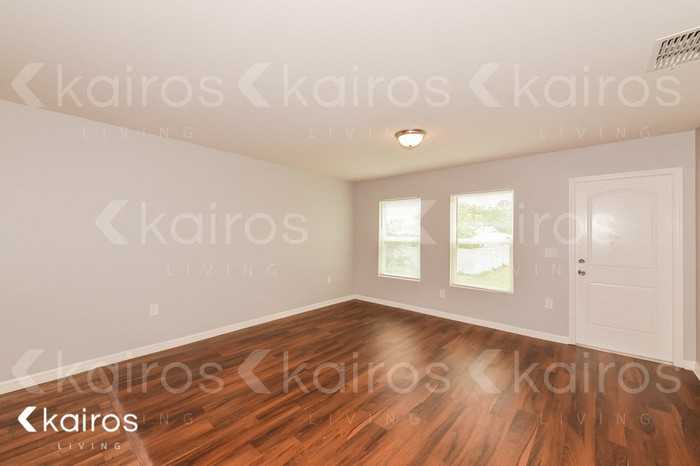 433 Church Ave Nw - Photo 2 of 17