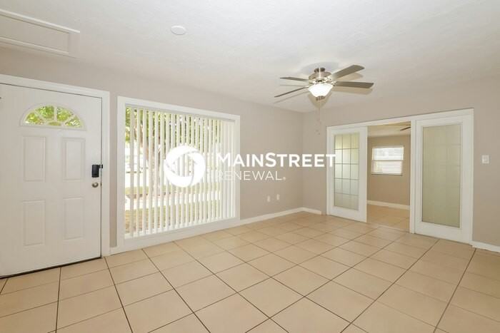 3211 21st Avenue Dr W - Photo 3 of 16
