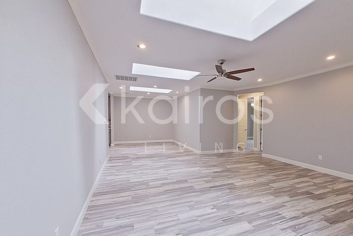 7313 Mosley St - Photo 4 of 21