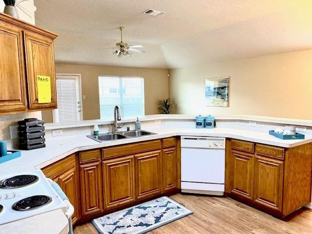 544 Marybeth Dr - Photo 2 of 10