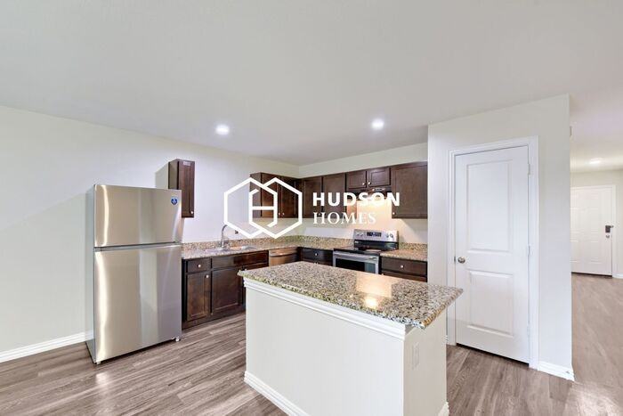 5910 Mayle St - Photo 5 of 14