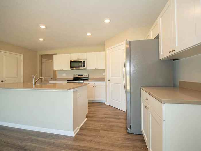 901 Lotus Dr - Photo 6 of 18