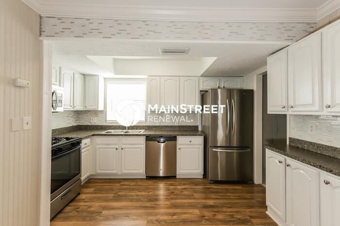 1833 Shore Acres Blvd Ne - Photo 4 of 16
