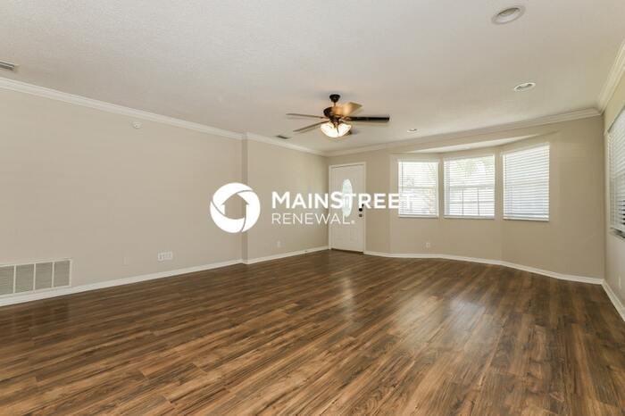 1833 Shore Acres Blvd Ne - Photo 6 of 16