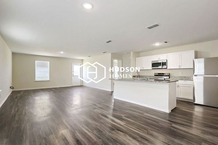 423 Shorty St - Photo 6 of 14