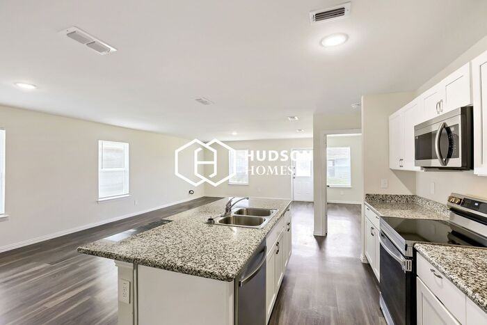 423 Shorty St - Photo 7 of 14