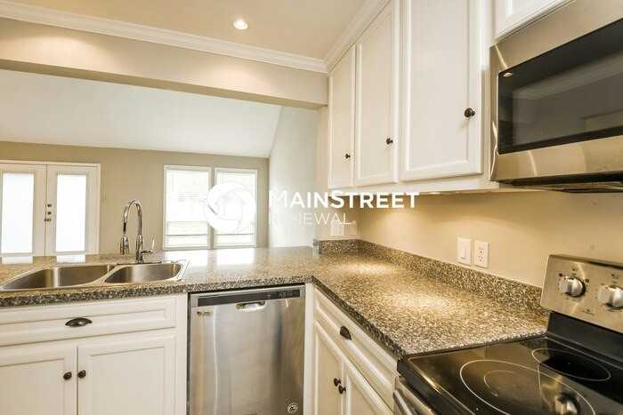 1602 Chestnut Ridge Rd - Photo 7 of 16