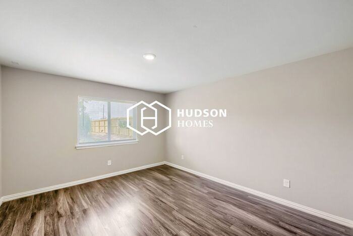 7116 Bywood St - Photo 3 of 14