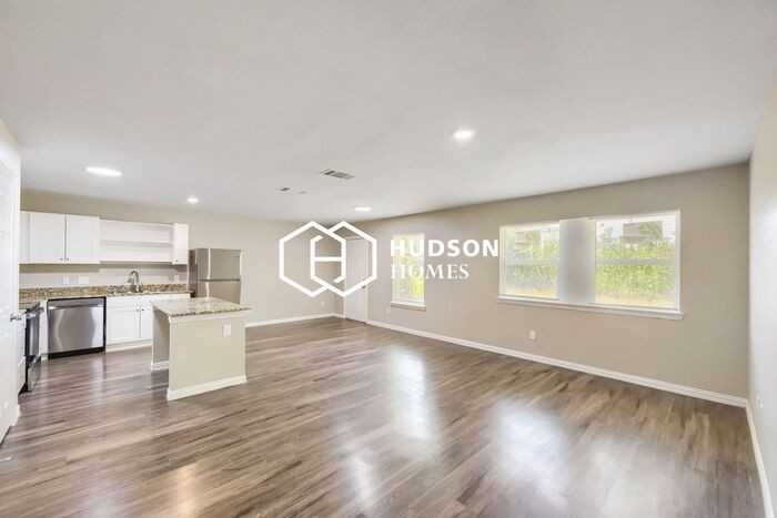 7116 Bywood St - Photo 5 of 14