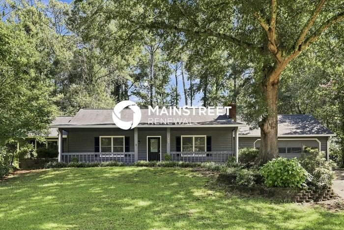 795 Cedar Lake Dr Se