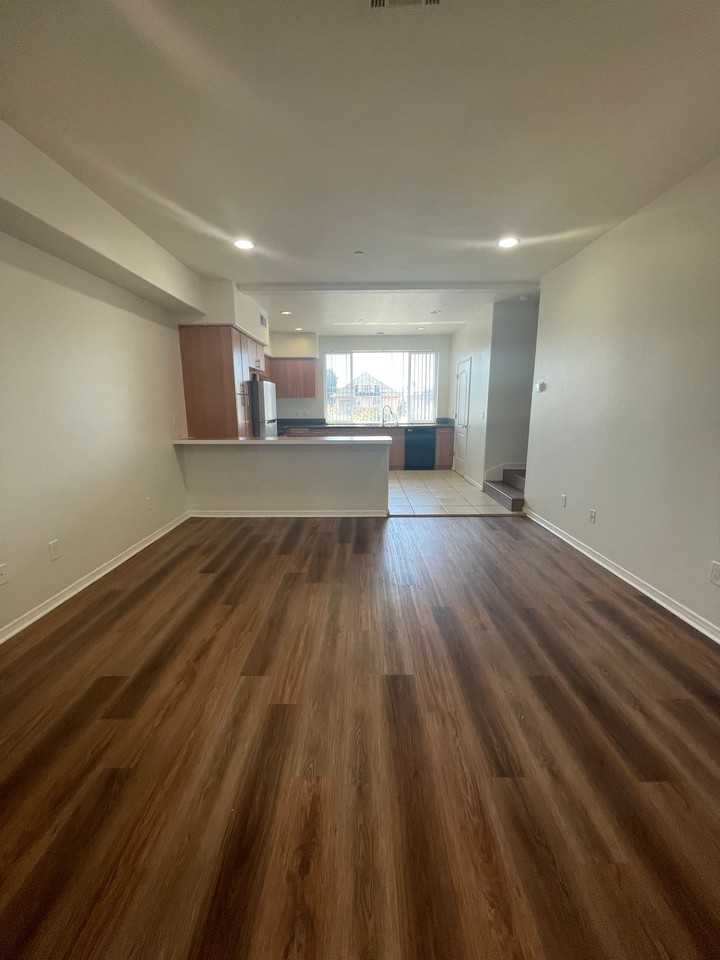 5010 South Figueroa Street - Photo 6 of 30