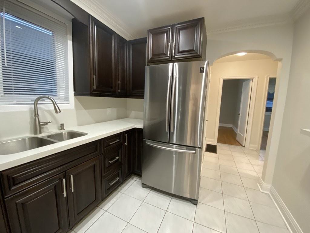92 Holwood Ave #MAIN - Photo 4 of 26