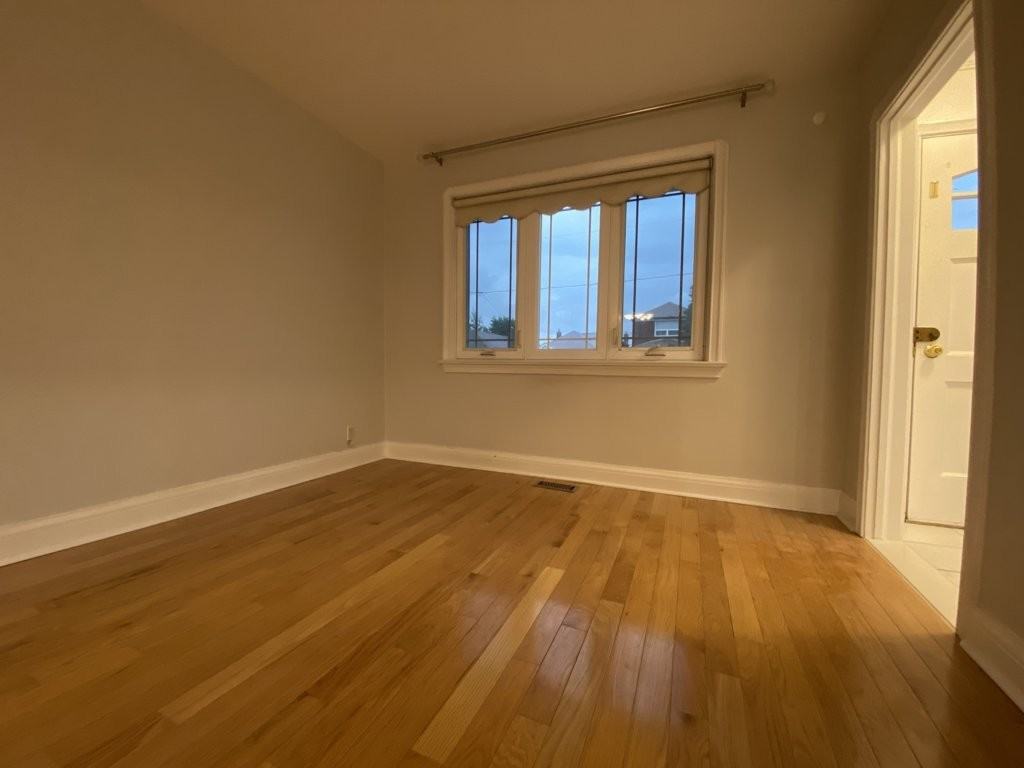 92 Holwood Ave #MAIN - Photo 7 of 26