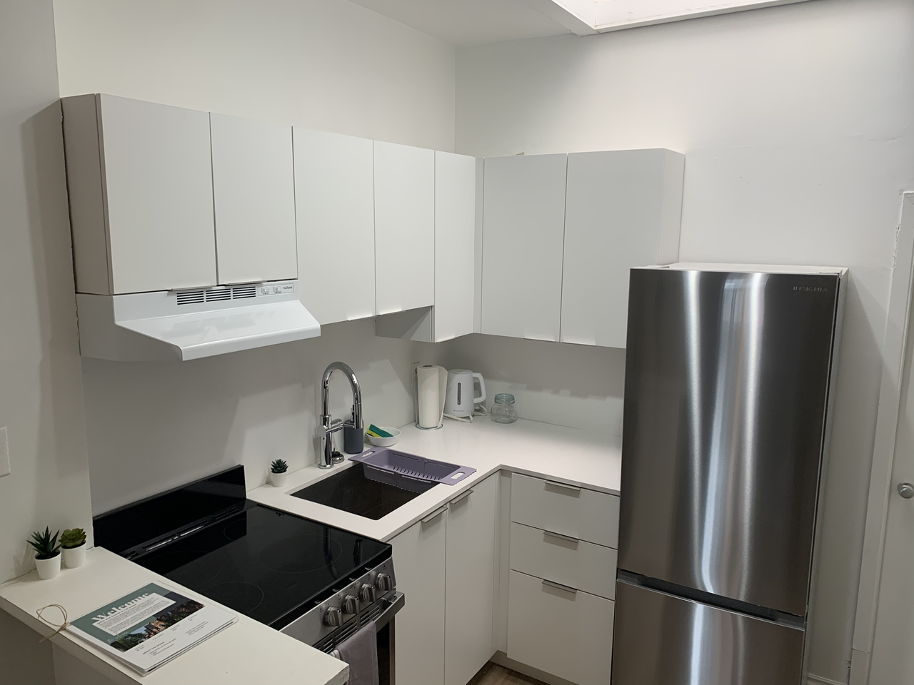758 Bathurst Street #3 - Photo 3 of 6