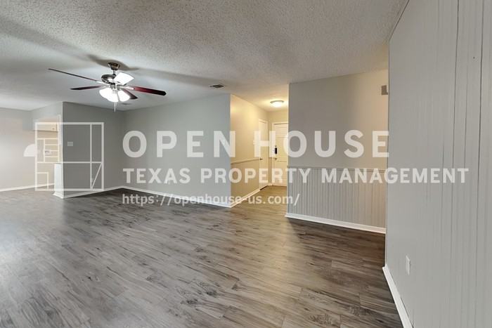 1558 Town Bluff St - Photo 6 of 18
