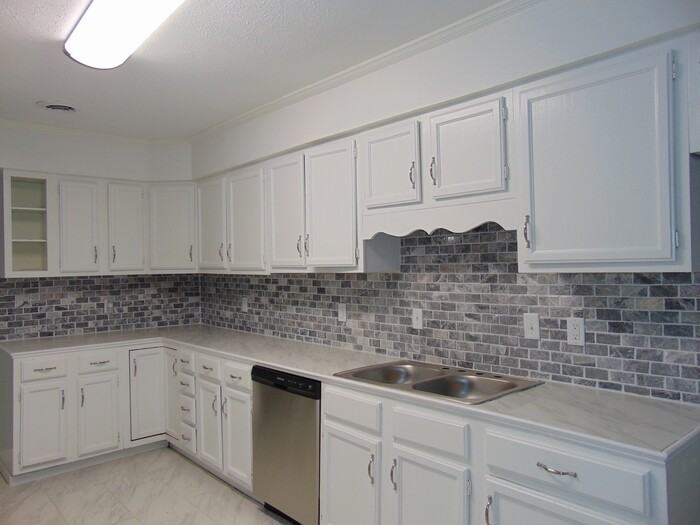 5958 Lake Trace Cir - Photo 3 of 17