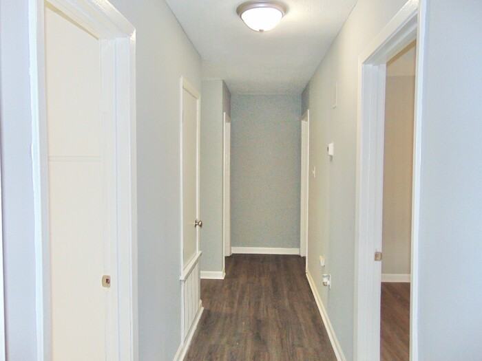 5958 Lake Trace Cir - Photo 5 of 17