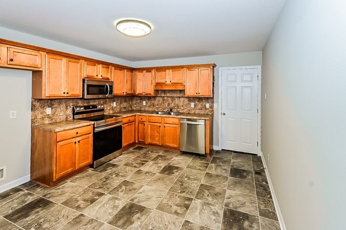 235 Sunrise Dr - Photo 4 of 10