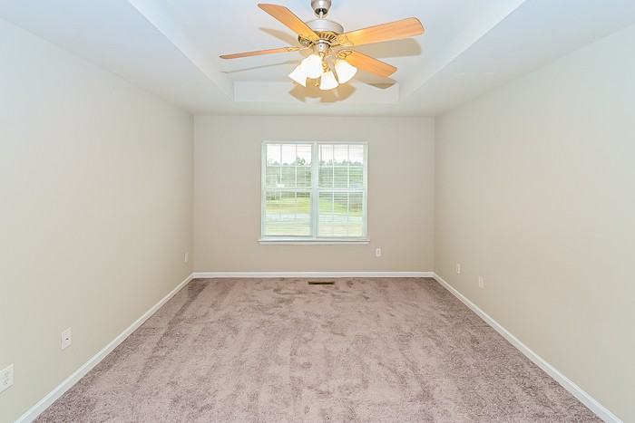 235 Sunrise Dr - Photo 5 of 10