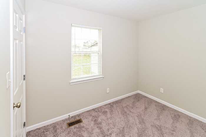 235 Sunrise Dr - Photo 7 of 10