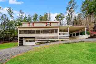 356 Lakeshore Cir - Photo 1 of 1
