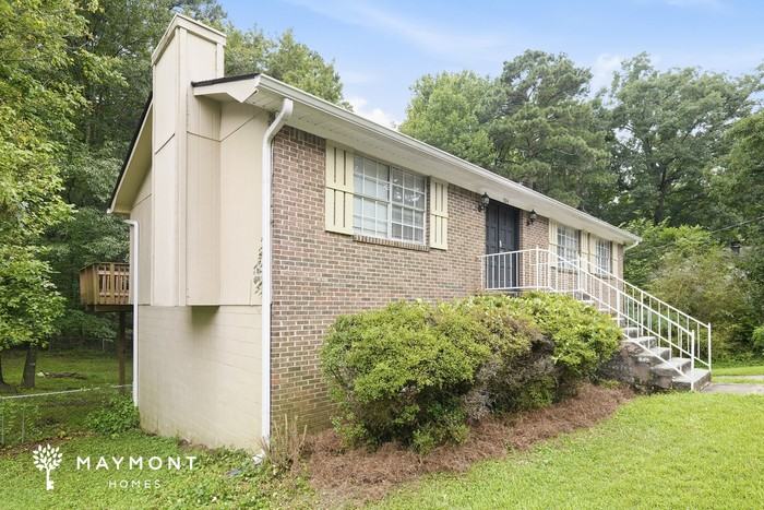 704 Danton Ln - Photo 2 of 3