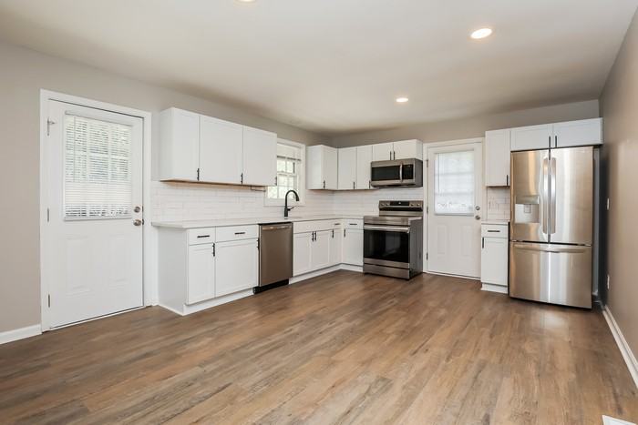3310 Jules Dr - Photo 5 of 11