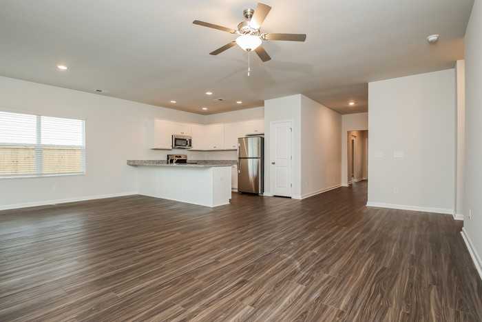 119 Shire Dr - Photo 5 of 11
