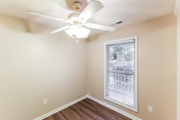112 Hayloft Ct - Photo 6 of 10