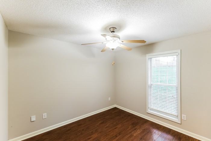 112 Hayloft Ct - Photo 7 of 10