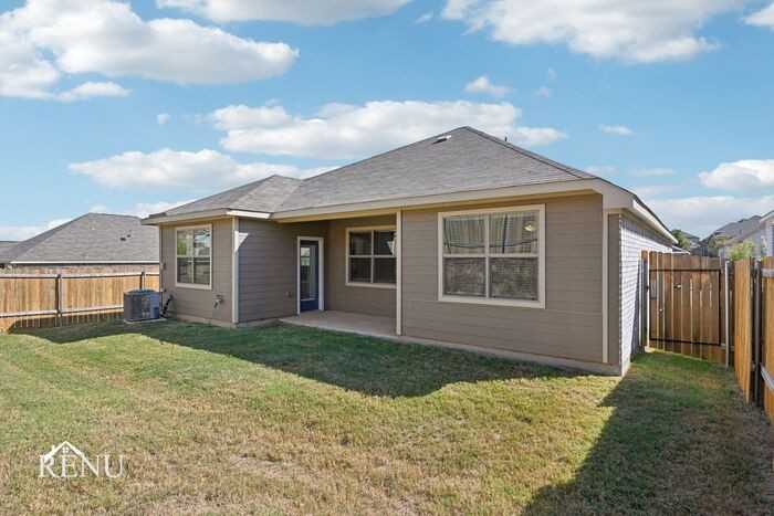 304 Bearman Dr - Photo 3 of 45