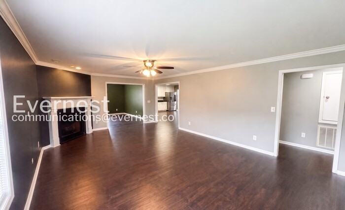 112 Grey Mare St - Photo 6 of 32