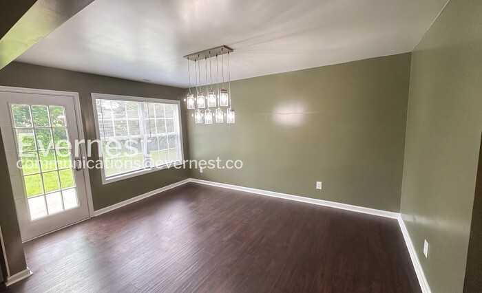 112 Grey Mare St - Photo 7 of 32