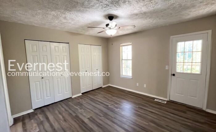 3392 Shadowlawn Dr #A - Photo 5 of 13
