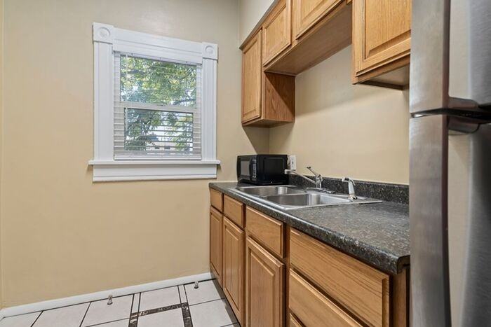 2199 S 300 E #5 - Photo 7 of 21