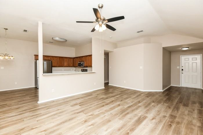 420 Heritage Dr - Photo 4 of 16