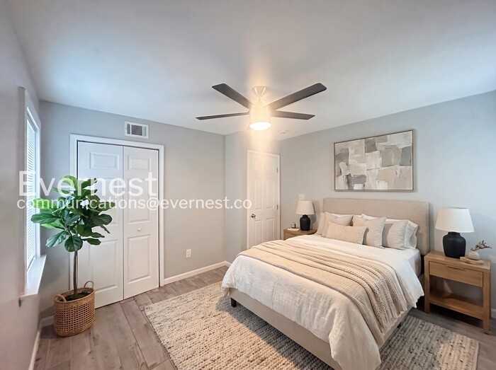 1408 Lyle Ave #A - Photo 4 of 21