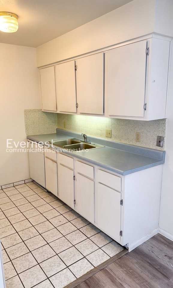 461 W Yucca Ct #312 - Photo 4 of 19