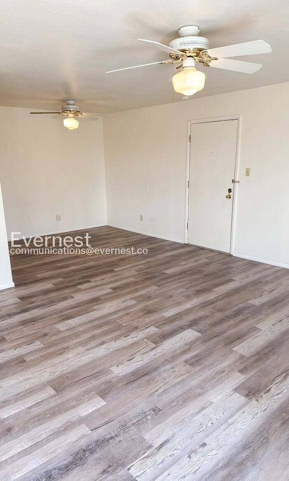 461 W Yucca Ct #312 - Photo 6 of 19