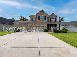 featured image of 6010 Winding Lakes Dr