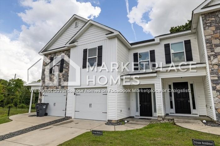 122 Downsbury Rd - Photo 4 of 37