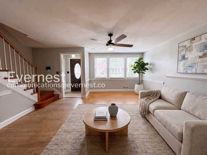 1515 Tunlaw Rd - Photo 4 of 28