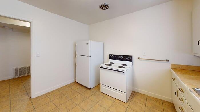 610 9th St Nw #6 - Photo 2 of 8