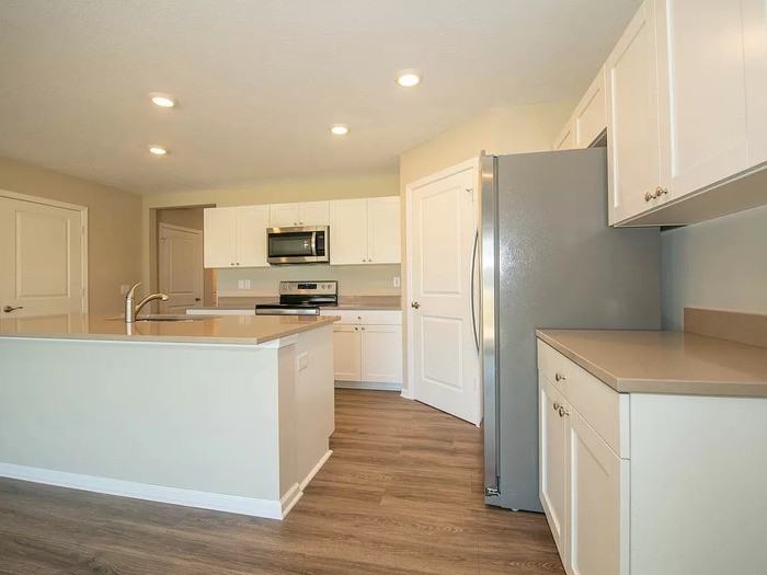 735 Marsh Aster Dr - Photo 4 of 18