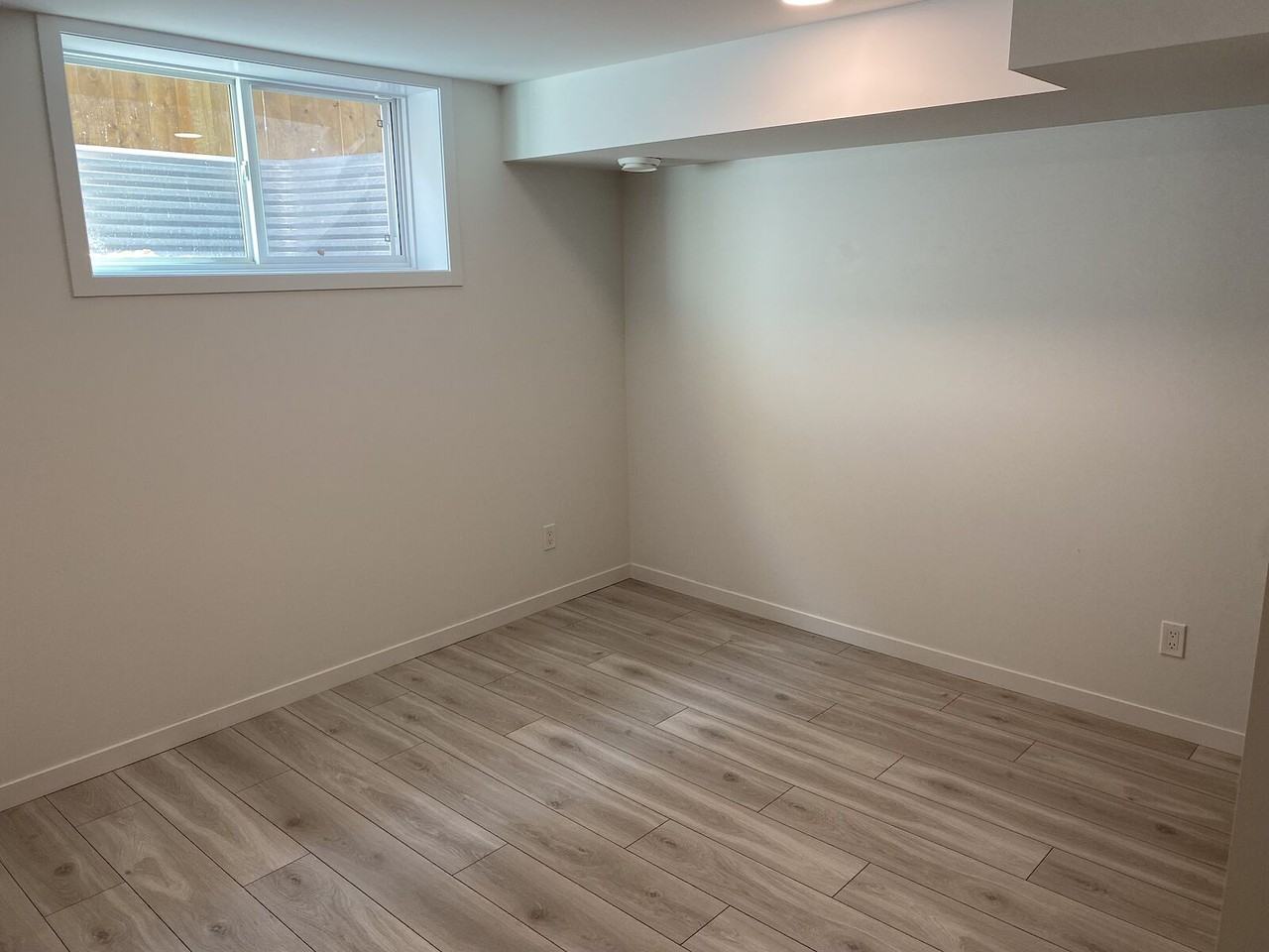 618 Lake Simcoe Close Se - Photo 2 of 22