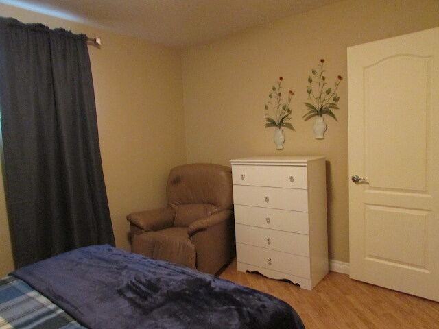 16608 59 St Nw - Photo 6 of 9