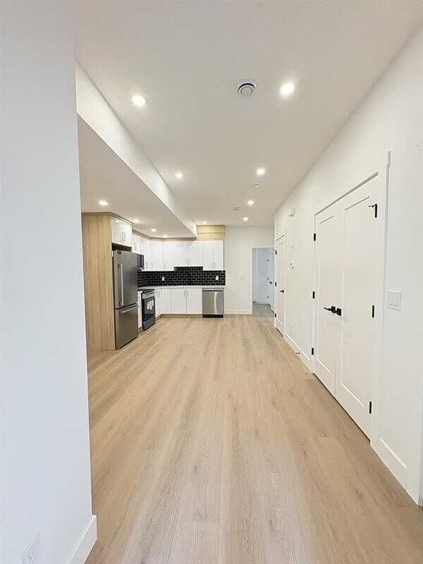 3536 43 St Sw - Photo 2 of 23